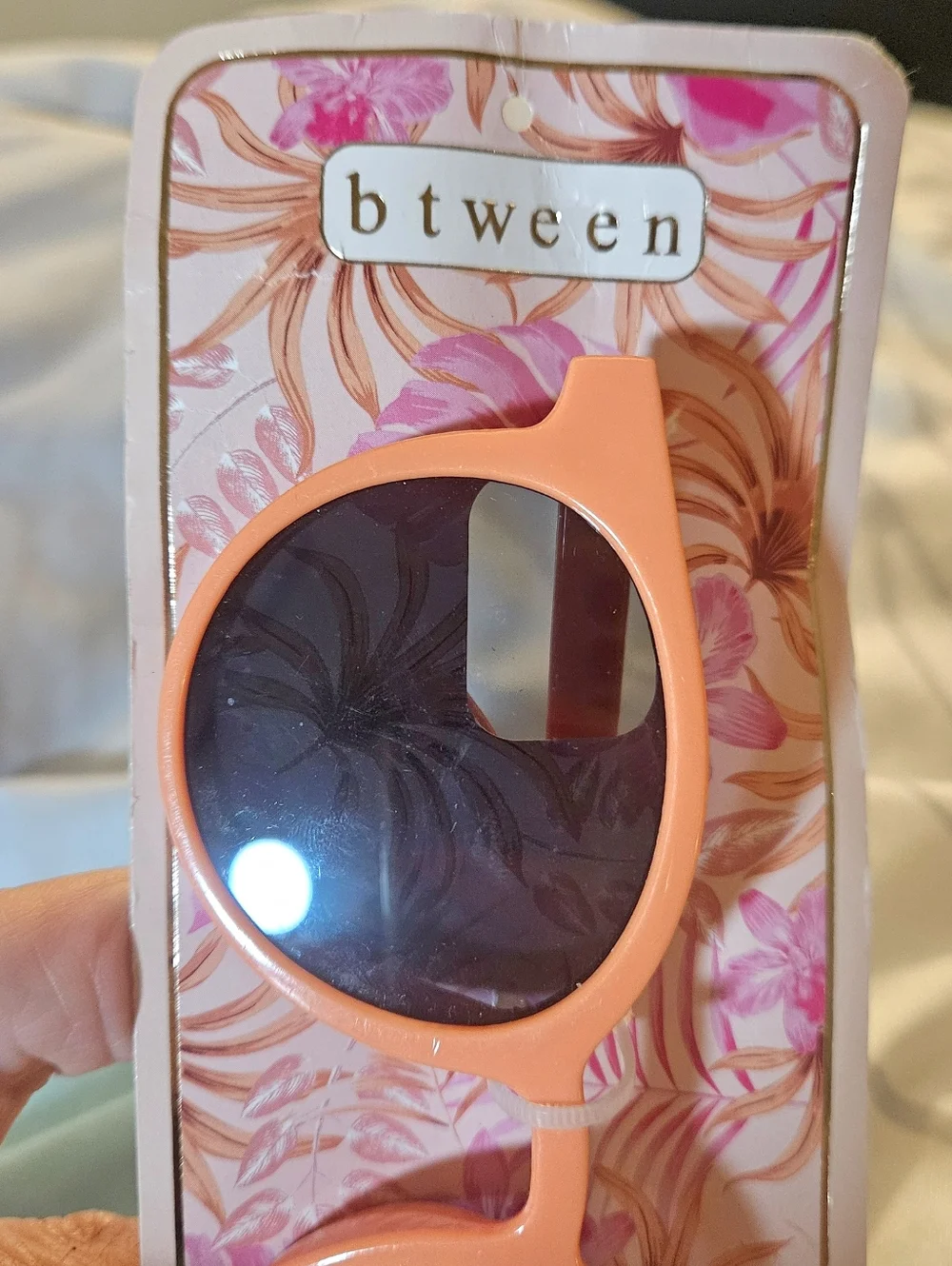🚨5/$25 Peach-colored, 100% UV Protection Round-frame Children's sunglasses